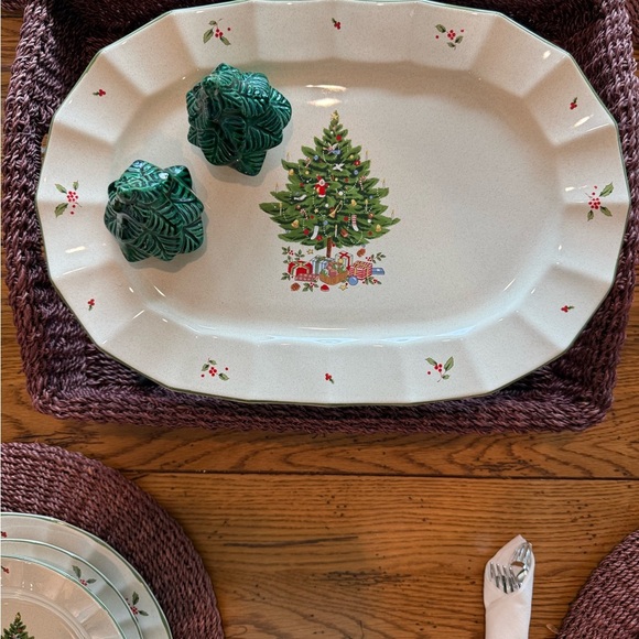 Full set Service for 12 Retired Studio Nova Christmas Dinnerware NWOT - Picture 4 of 13